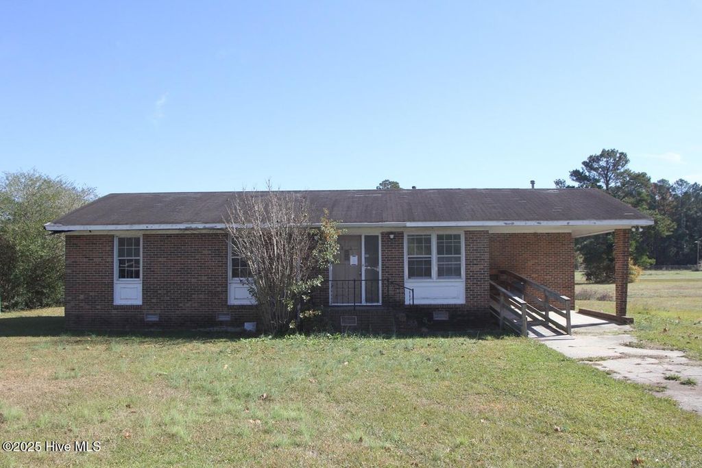 Photo of 80 N Elmhurst Street, Clarkton, NC 28433 (MLS # 100542745)