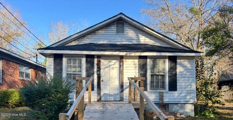 Photo of 203 S Brookwood Avenue, Rockingham, NC 28379 (MLS # 100544877)