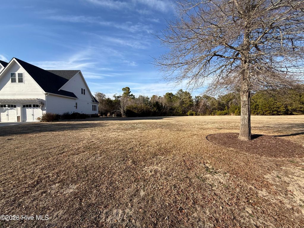 Photo of 206 Cumberland Drive, Newport, NC 28570 (MLS # 100557155)