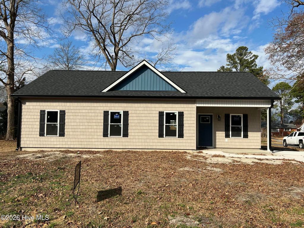 Photo of 218 White Street, Vanceboro, NC 28586 (MLS # 100550190)