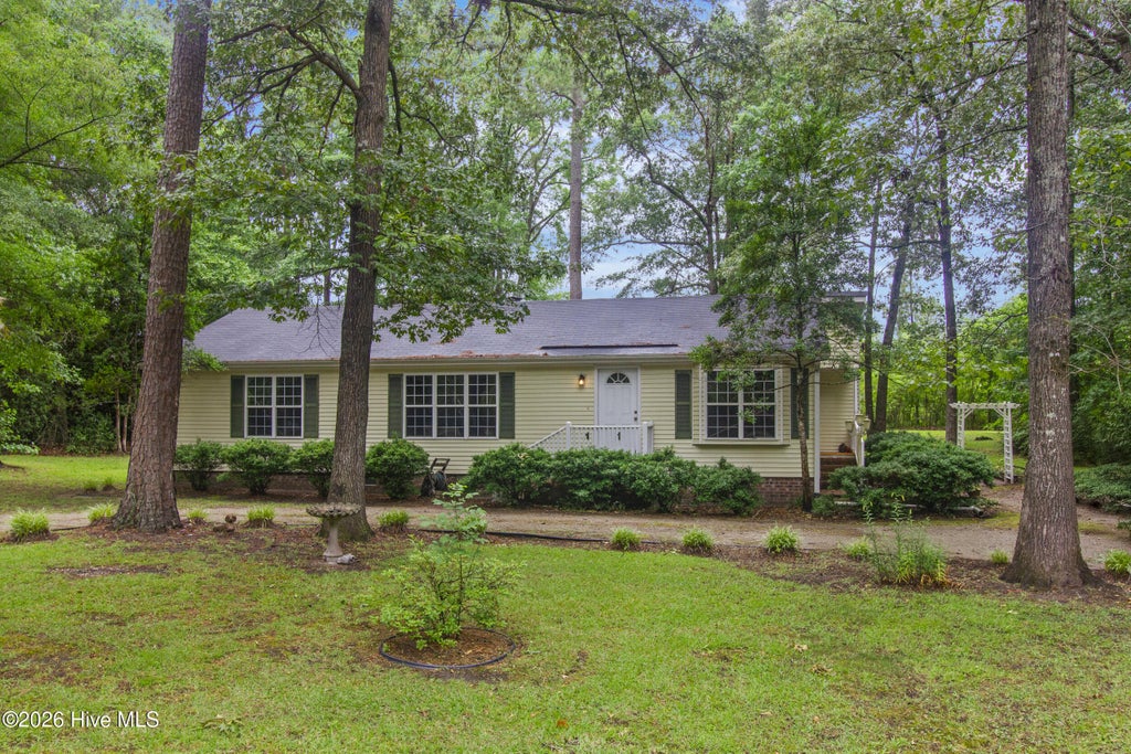 Photo of 252 Paul Drive, Trenton, NC 28585 (MLS # 100583930)