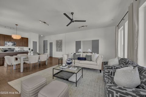 Tiny photo for 314 Davis Street #Unit 301, Wilmington, NC 28401 (MLS # 100561607)