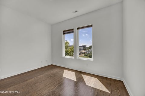 Tiny photo for 314 Davis Street #Unit 301, Wilmington, NC 28401 (MLS # 100561607)