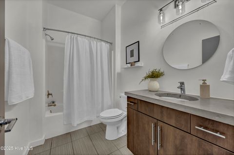 Tiny photo for 314 Davis Street #Unit 301, Wilmington, NC 28401 (MLS # 100561607)