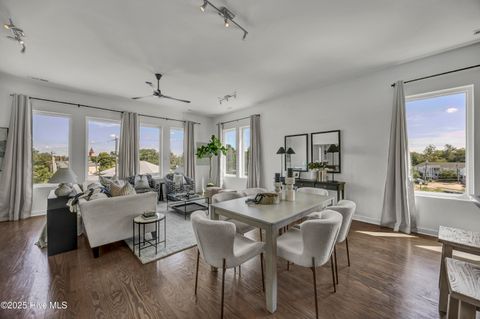 Tiny photo for 314 Davis Street #Unit 301, Wilmington, NC 28401 (MLS # 100561607)