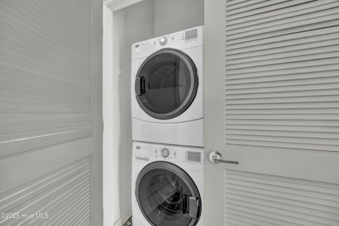 Tiny photo for 314 Davis Street #Unit 301, Wilmington, NC 28401 (MLS # 100561607)