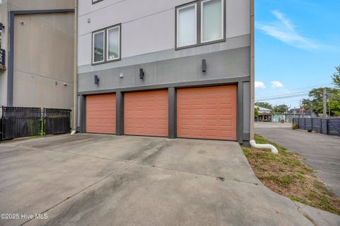 Tiny photo for 314 Davis Street #Unit 301, Wilmington, NC 28401 (MLS # 100561607)