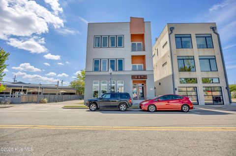 Tiny photo for 314 Davis Street #Unit 301, Wilmington, NC 28401 (MLS # 100561607)