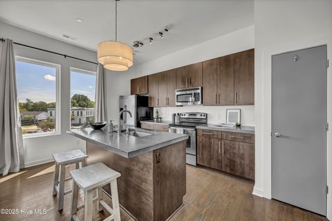 Tiny photo for 314 Davis Street #Unit 301, Wilmington, NC 28401 (MLS # 100561607)