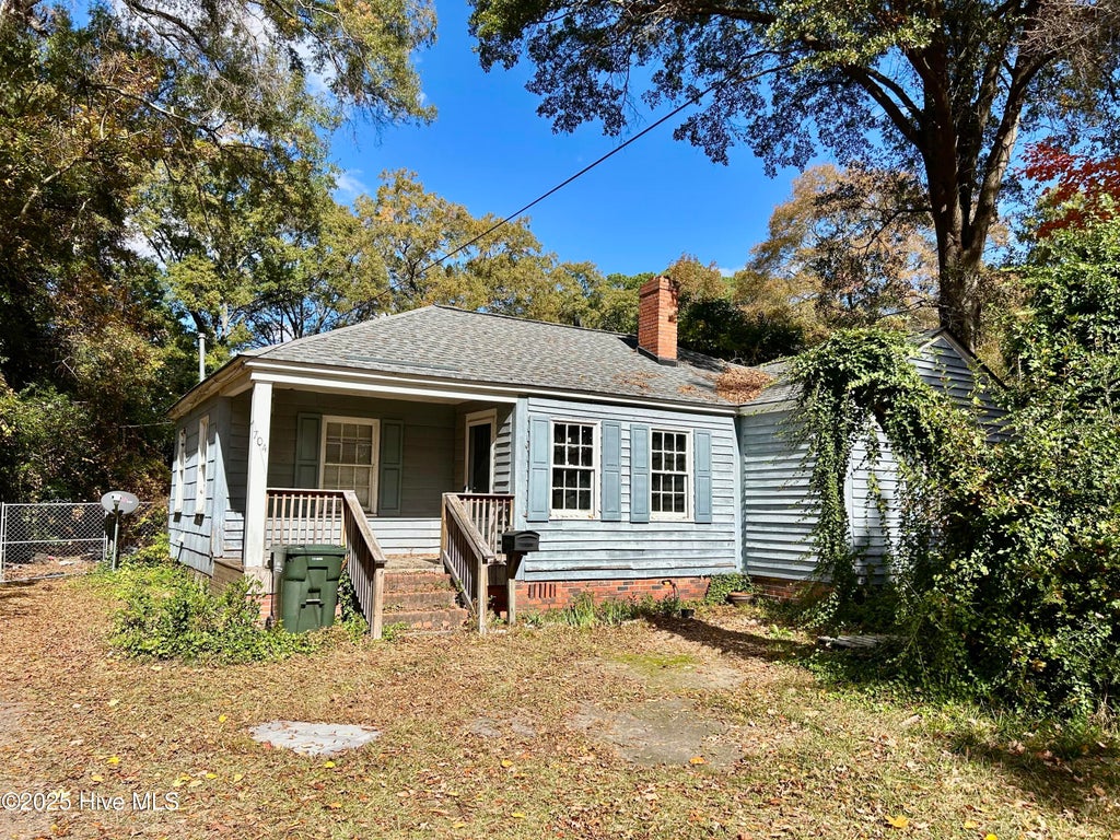 Photo of 704 Prince Street, Laurinburg, NC 28352 (MLS # 100584861)