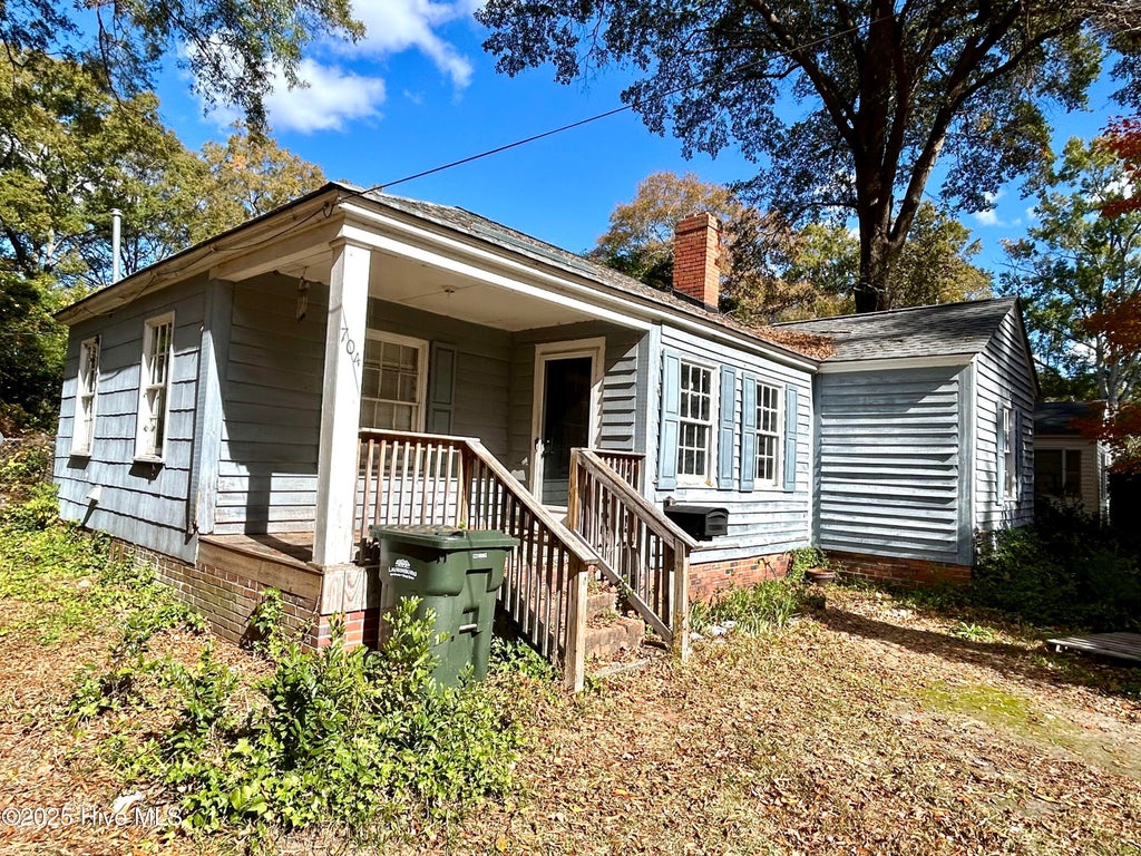 Photo of 704 Prince Street, Laurinburg, NC 28352 (MLS # 100584861)