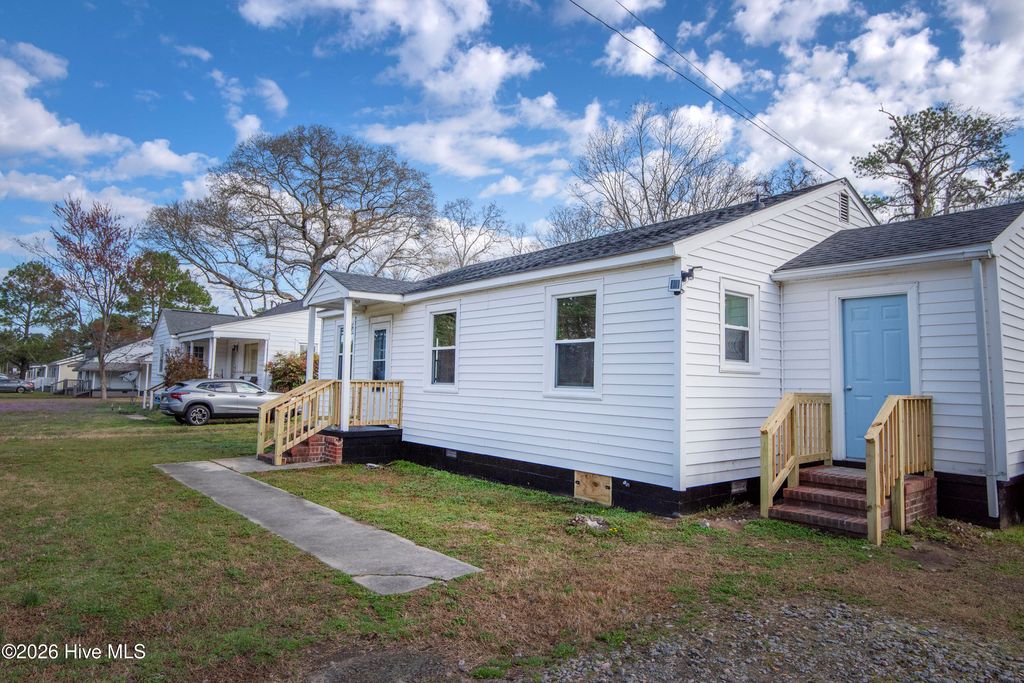 Photo of 2229 Saint Andrew Street, Tarboro, NC 27886 (MLS # 100559099)