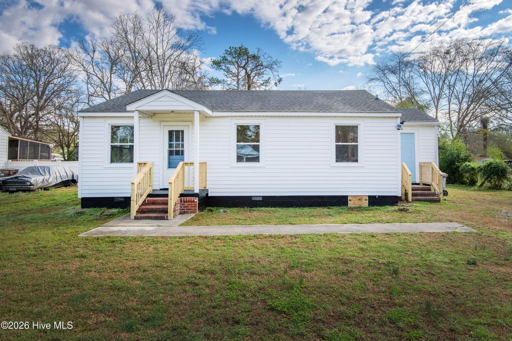 Photo of 2229 Saint Andrew Street, Tarboro, NC 27886 (MLS # 100559099)