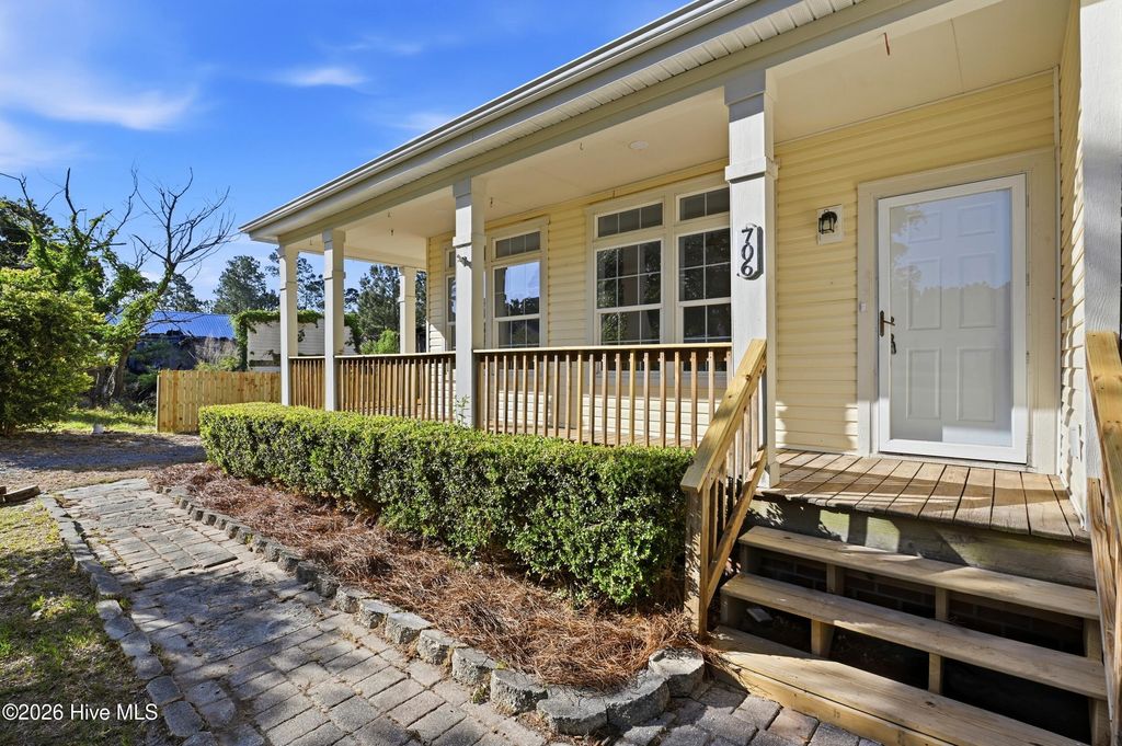 Photo of 706 Ridgecrest Lane, Rocky Point, NC 28457 (MLS # 100568829)