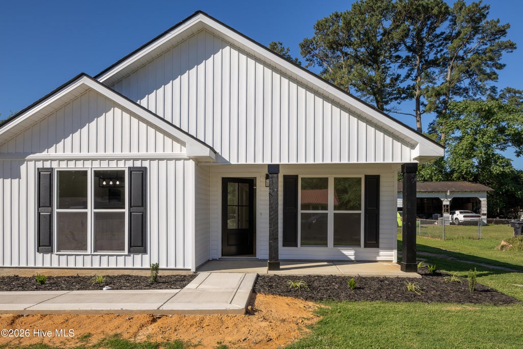 Photo of 103 Harmon Street, Clinton, NC 28328 (MLS # 100579934)