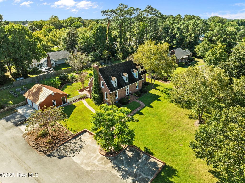 Photo of 661 Main Street Ext, Swansboro, NC 28584 (MLS # 100532379)