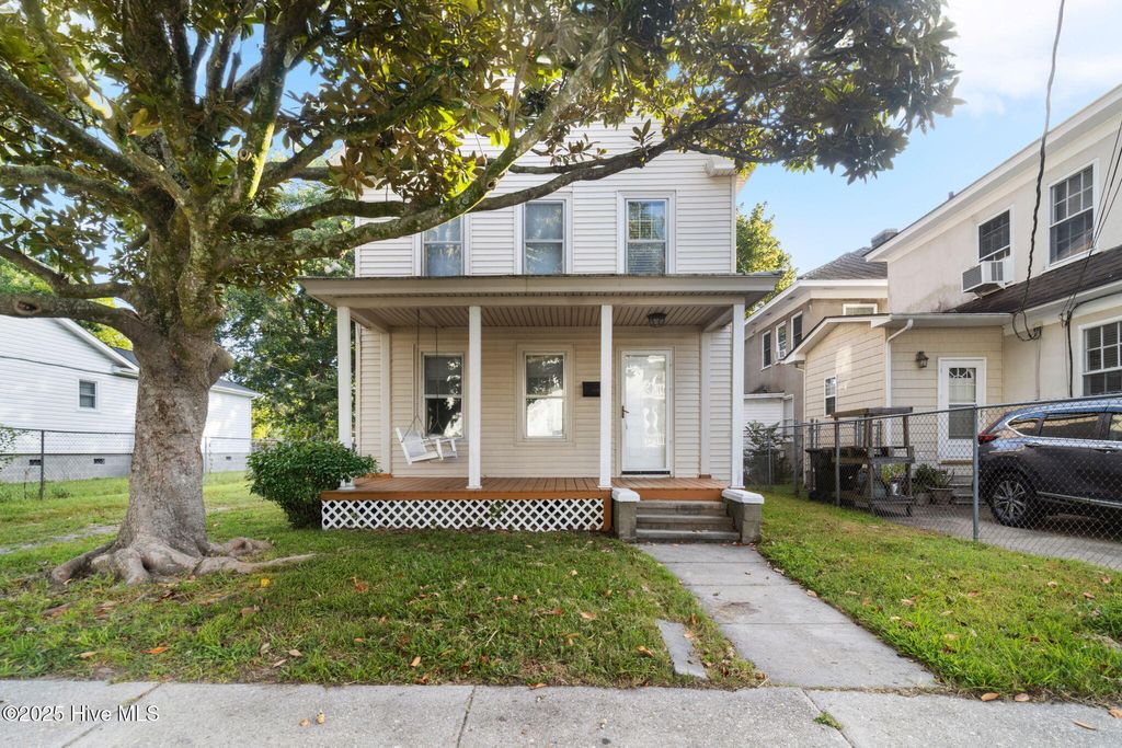 Photo of 408 Walnut Street, Elizabeth City, NC 27909 (MLS # 100500461)