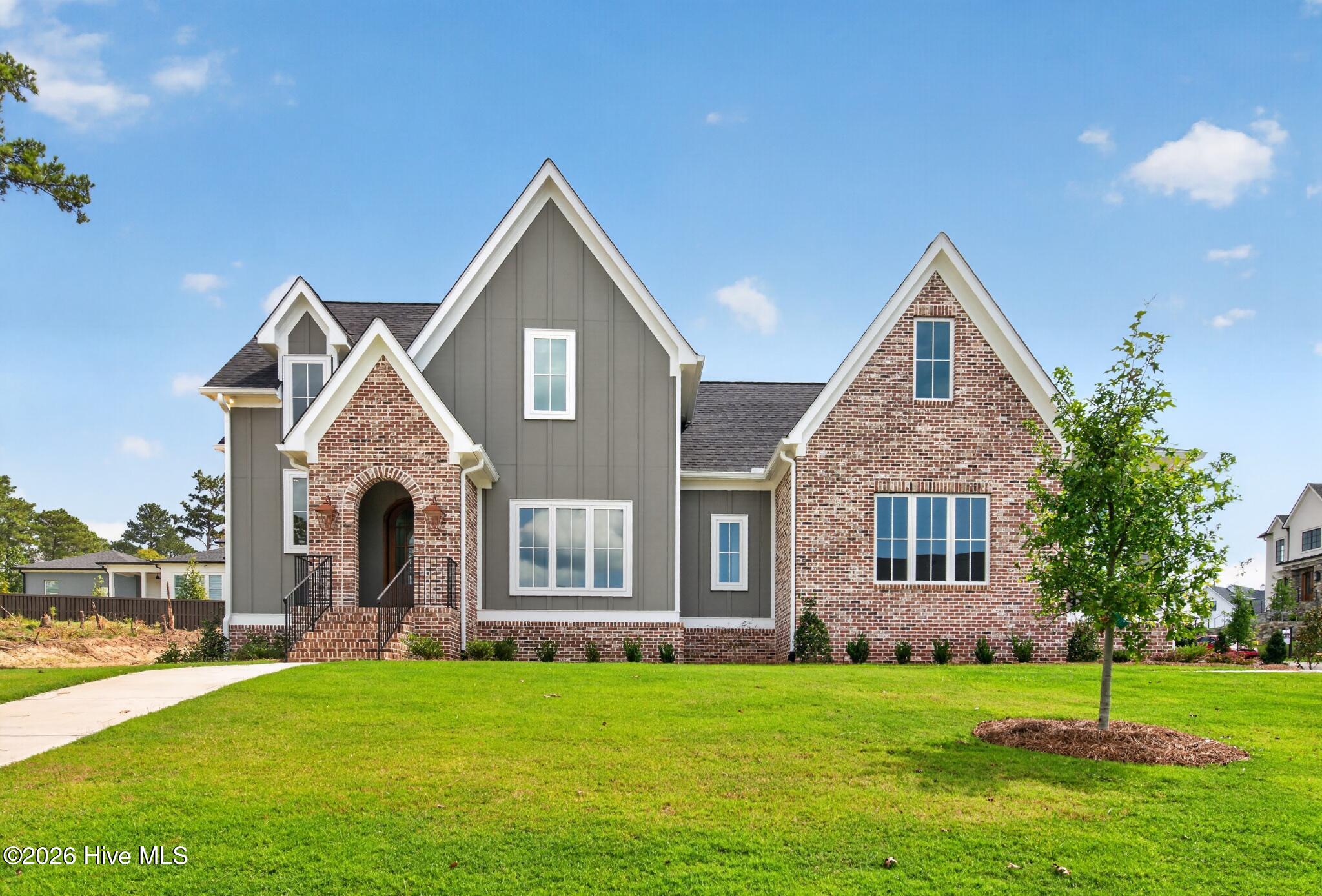 880 Audubon Way