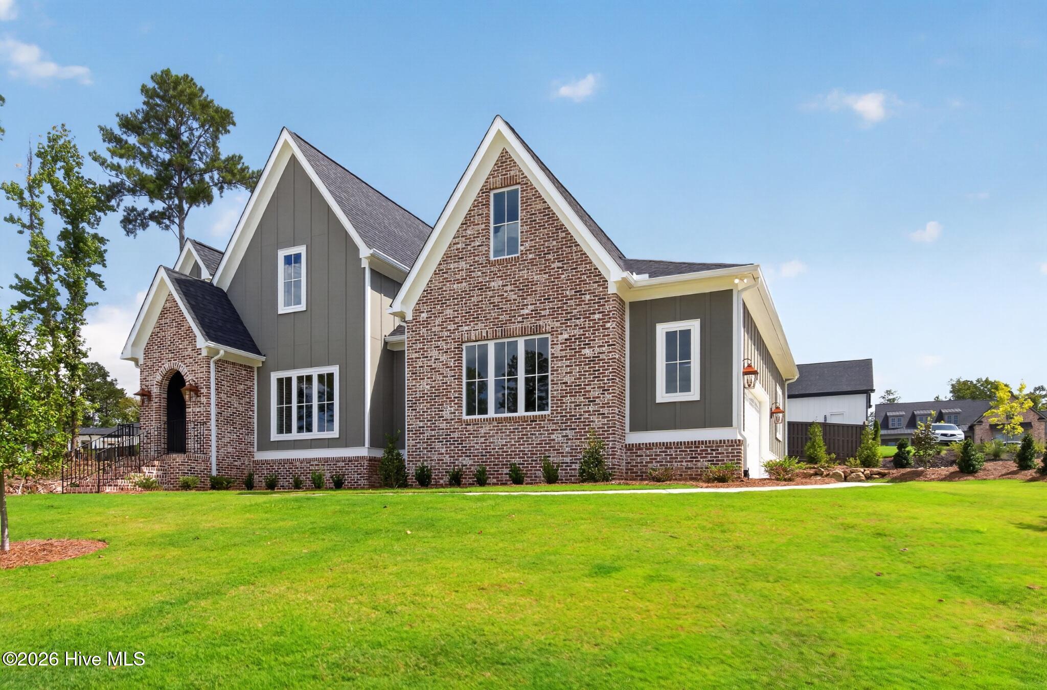 880 Audubon Way
