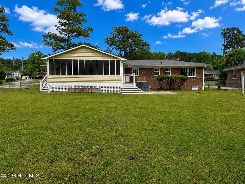 Photo of 502 Clearbrook Drive, Wilmington, NC 28409 (MLS # 100572118)