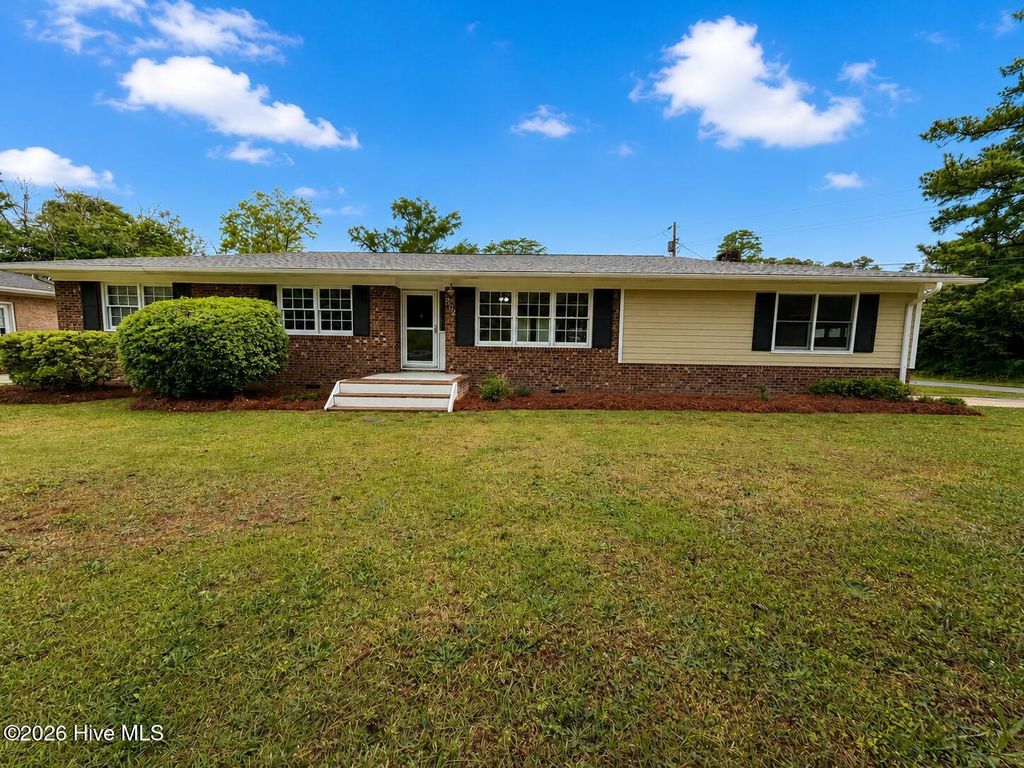 Photo of 502 Clearbrook Drive, Wilmington, NC 28409 (MLS # 100572118)