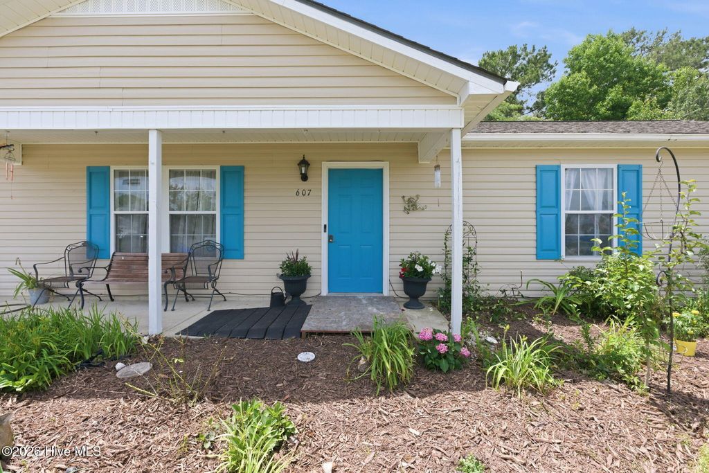 Photo of 607 Darkwood Drive, Havelock, NC 28532 (MLS # 100577591)