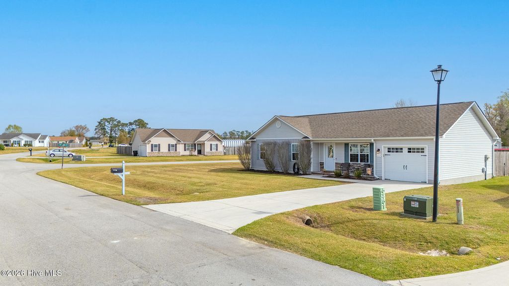 Photo of 115 Heaven'S Gate Drive, Jacksonville, NC 28546 (MLS # 100563538)