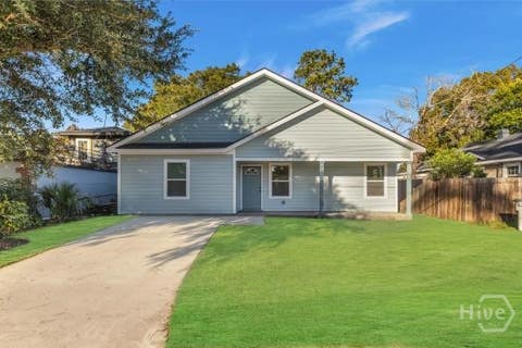 Homes For Sale - 22 W 61st Street<br/> Chatham County, Savannah, GA 31405