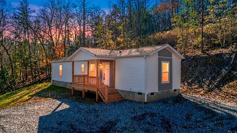 Homes For Sale - 247 Loganberry Lane<br/> Hayesville, NC 28904
