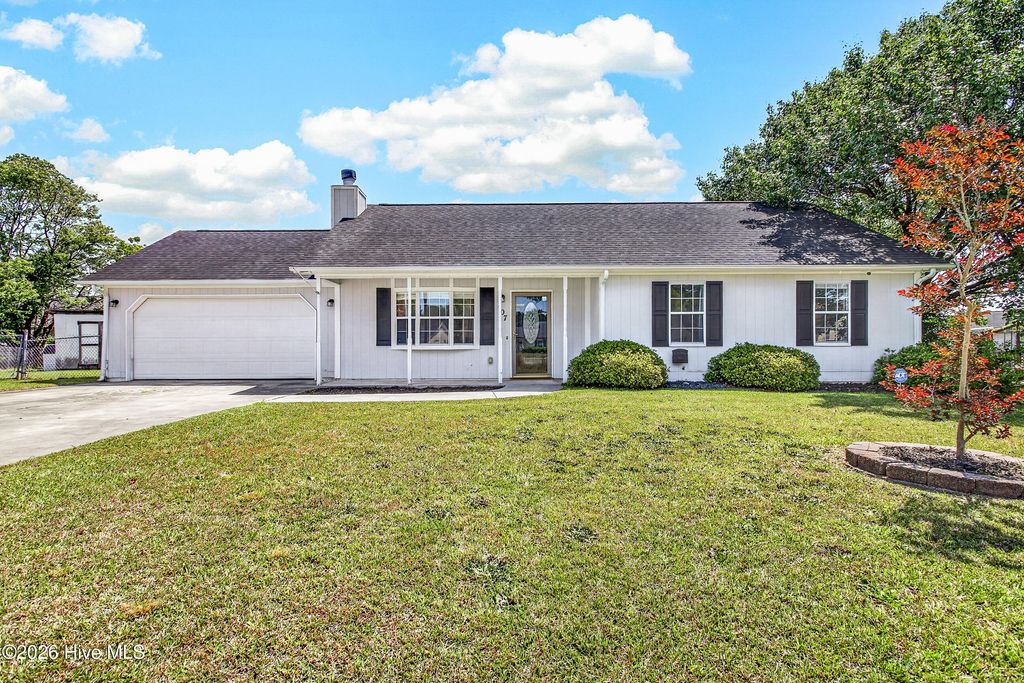 Photo of 407 Alec Court, Hubert, NC 28539 (MLS # 100571900)