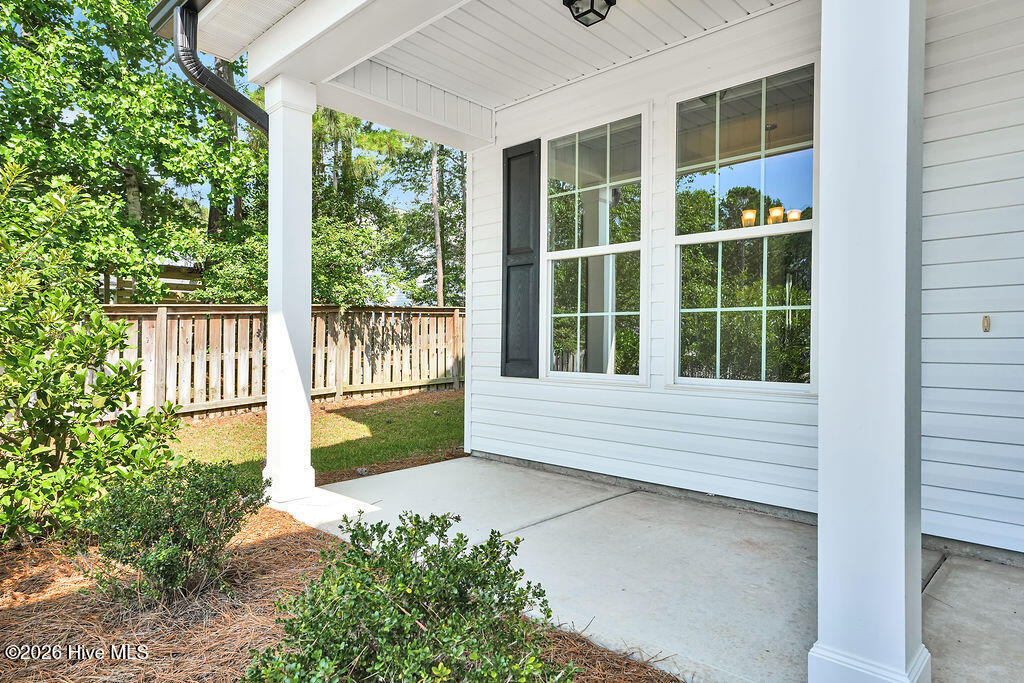 266 E Red Head Circle