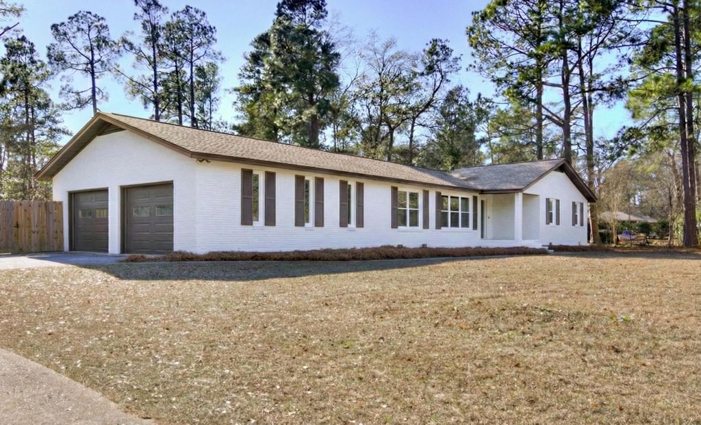 Photo of 319 Plantation Drive, Aiken, SC 29803 (MLS # 551104)