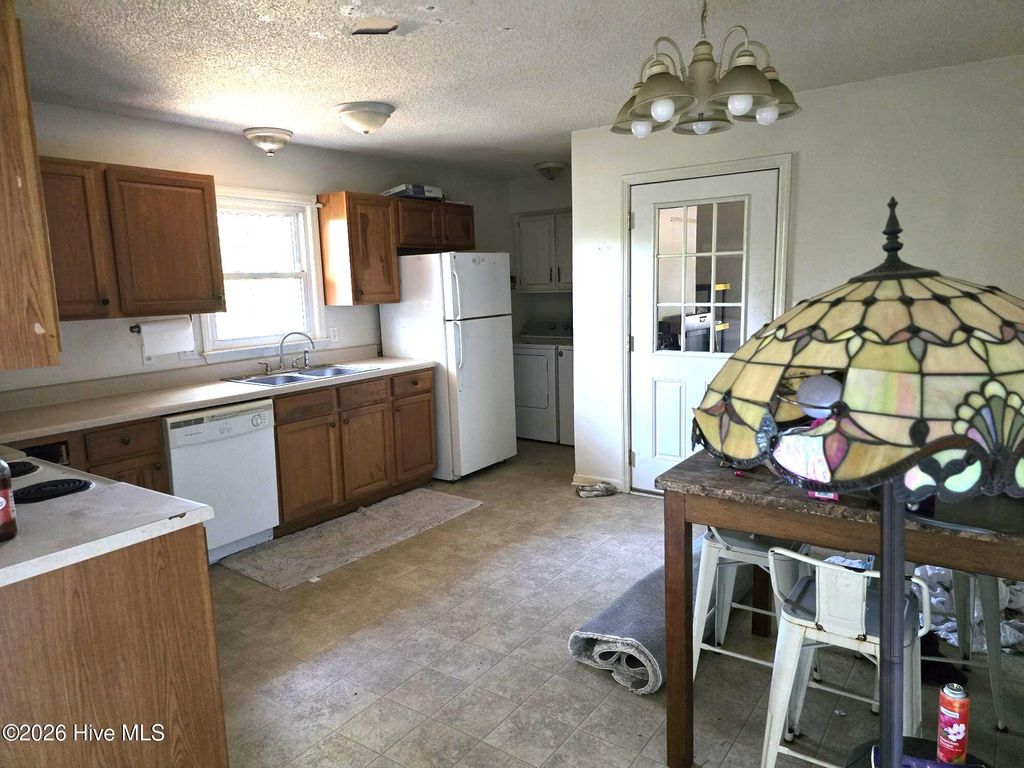Photo of 513 Birchwood Court, Jacksonville, NC 28546 (MLS # 100571548)