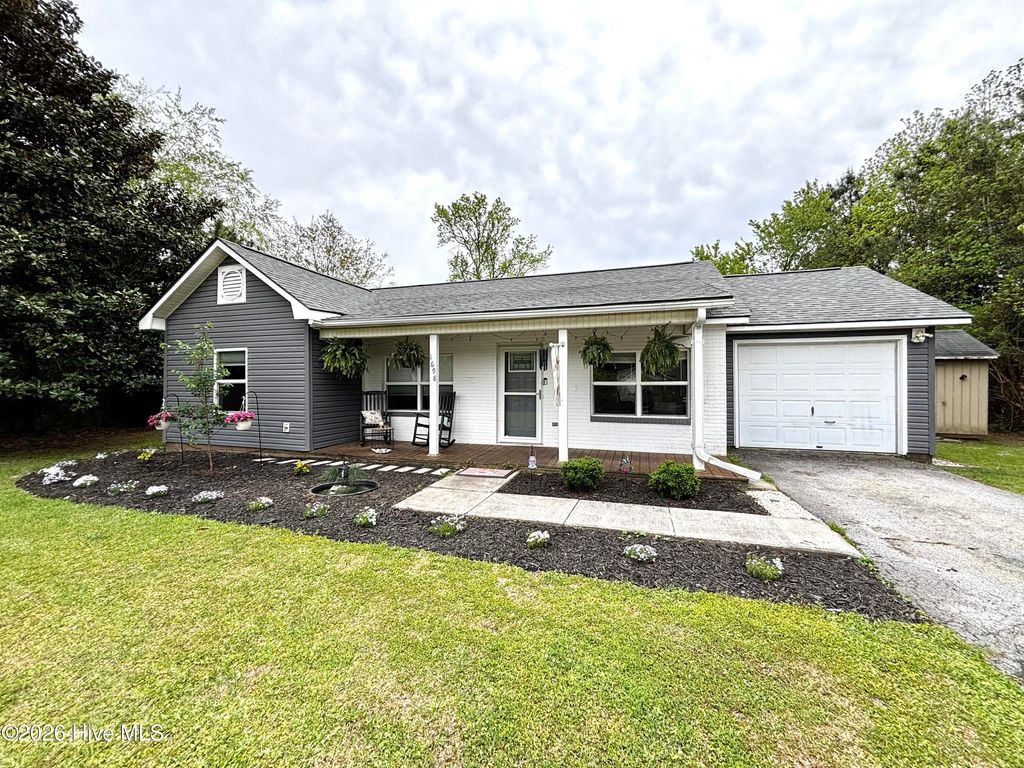 Photo of 1698 Old Folkstone Road, Sneads Ferry, NC 28460 (MLS # 100565551)