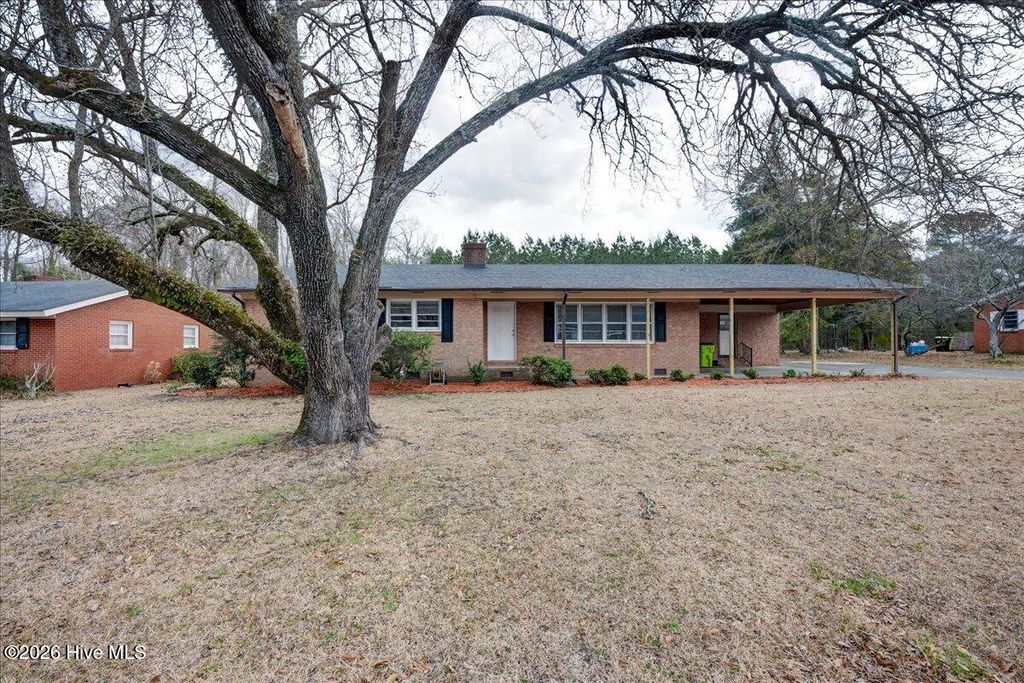 Photo of 1410 Phillips Avenue, New Bern, NC 28562 (MLS # 100556272)