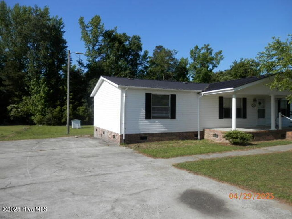 Photo of 300 King Arthur Drive, Whiteville, NC 28472 (MLS # 100534162)