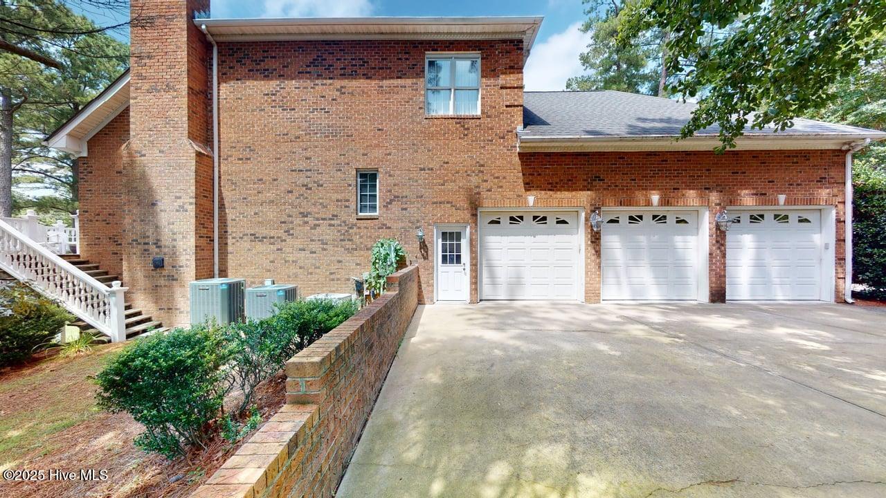 Goldsboro, North Carolina 27534, United States, 5 Bedrooms Bedrooms, ,6 BathroomsBathrooms,Residential,Active,255860