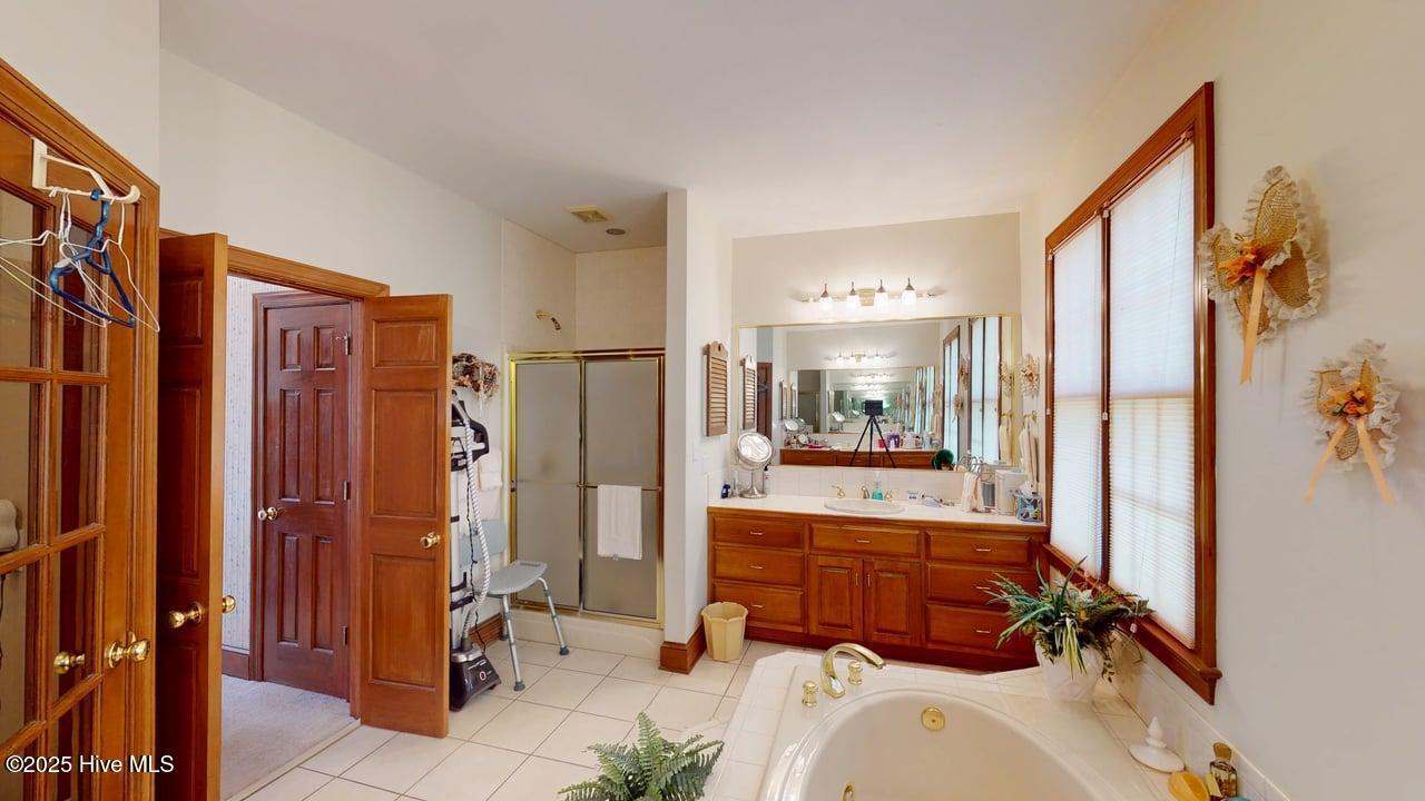 Goldsboro, North Carolina 27534, United States, 5 Bedrooms Bedrooms, ,6 BathroomsBathrooms,Residential,Active,255860