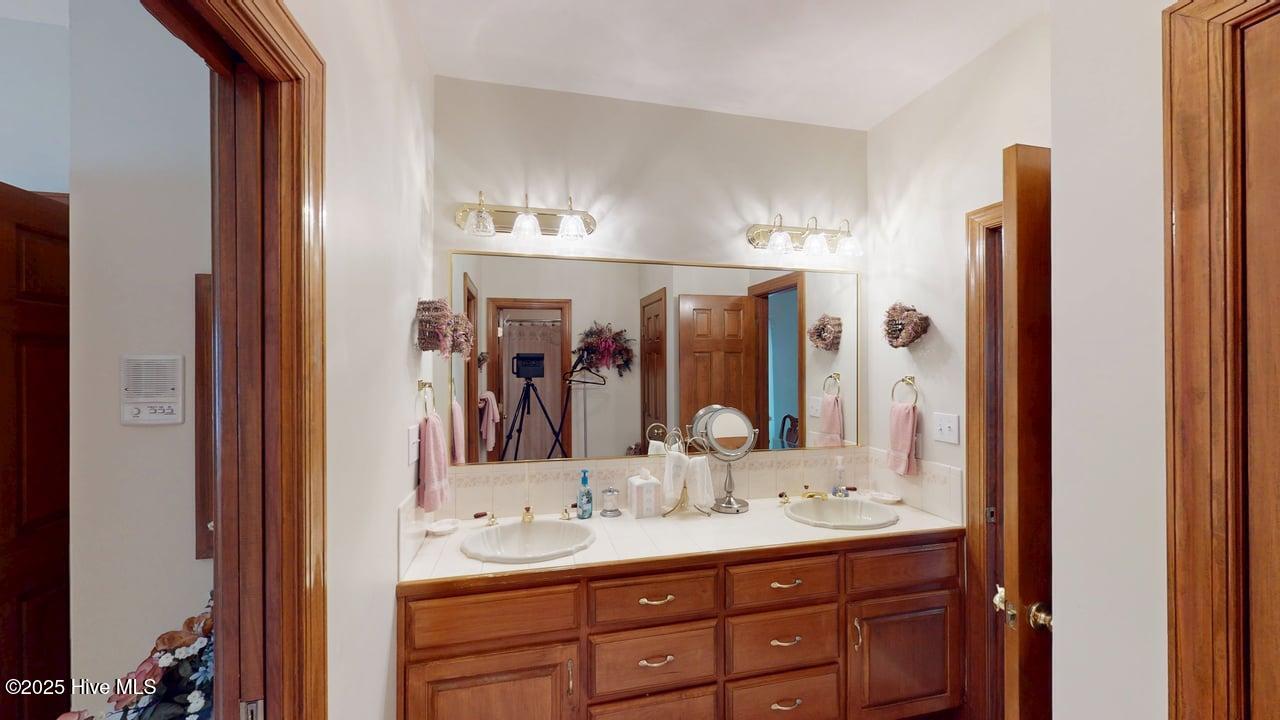 Goldsboro, North Carolina 27534, United States, 5 Bedrooms Bedrooms, ,6 BathroomsBathrooms,Residential,Active,255860