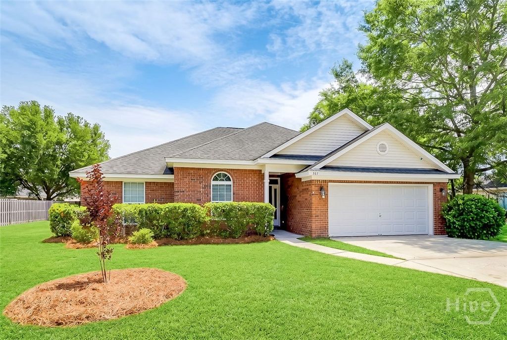 Photo of 507 Cobblestone Circle, Bloomingdale, GA 31302 (MLS # SA342060)