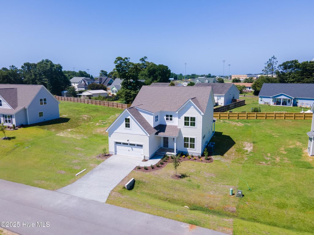 Photo of 124 Creek Bluff Road, Newport, NC 28570 (MLS # 100498173)