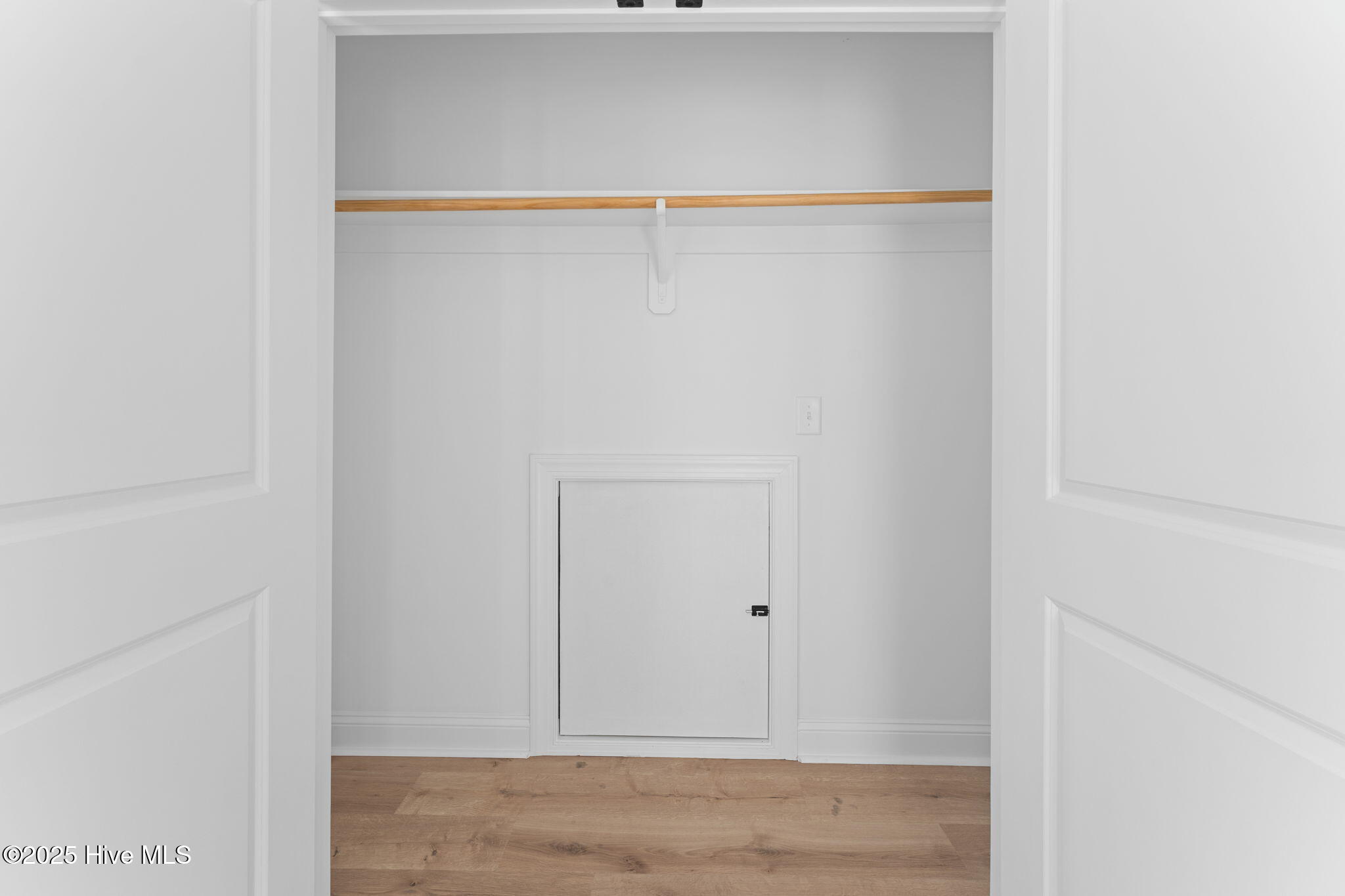 Oak Island, North Carolina 28465, United States, 4 Bedrooms Bedrooms, ,3 BathroomsBathrooms,Residential,Pending,256085