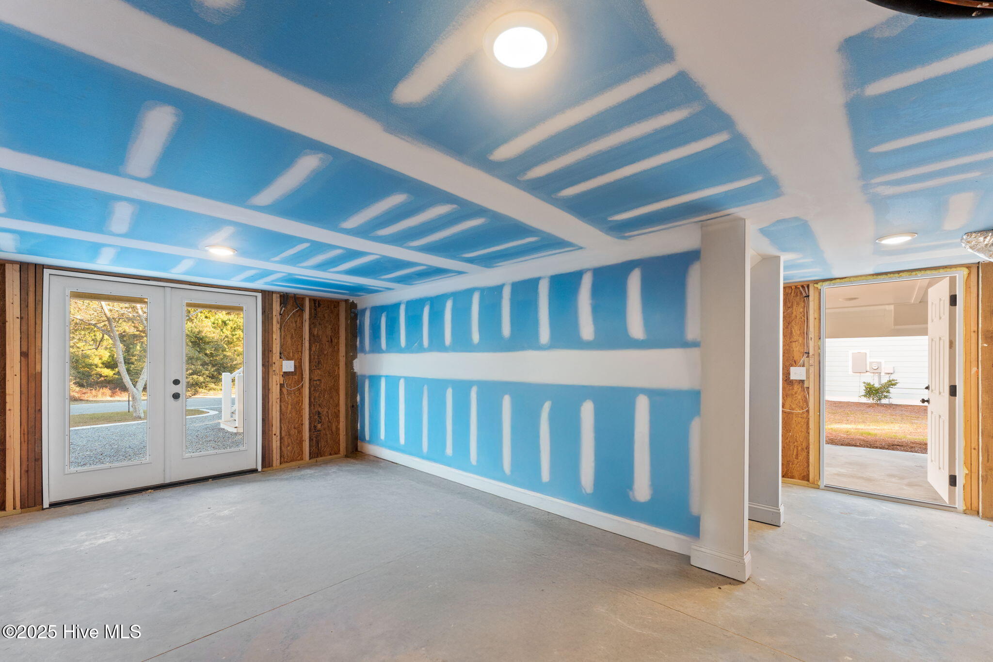 Oak Island, North Carolina 28465, United States, 4 Bedrooms Bedrooms, ,3 BathroomsBathrooms,Residential,Pending,256085