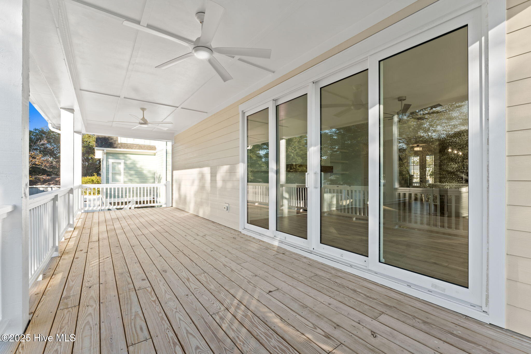 Oak Island, North Carolina 28465, United States, 4 Bedrooms Bedrooms, ,3 BathroomsBathrooms,Residential,Pending,256085