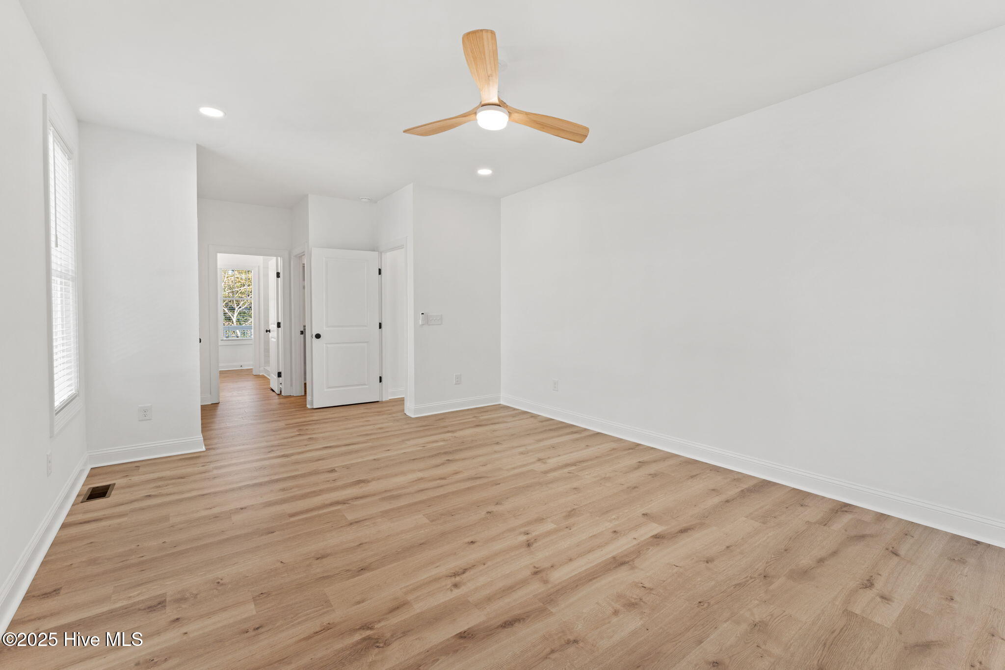 Oak Island, North Carolina 28465, United States, 4 Bedrooms Bedrooms, ,3 BathroomsBathrooms,Residential,Pending,256085