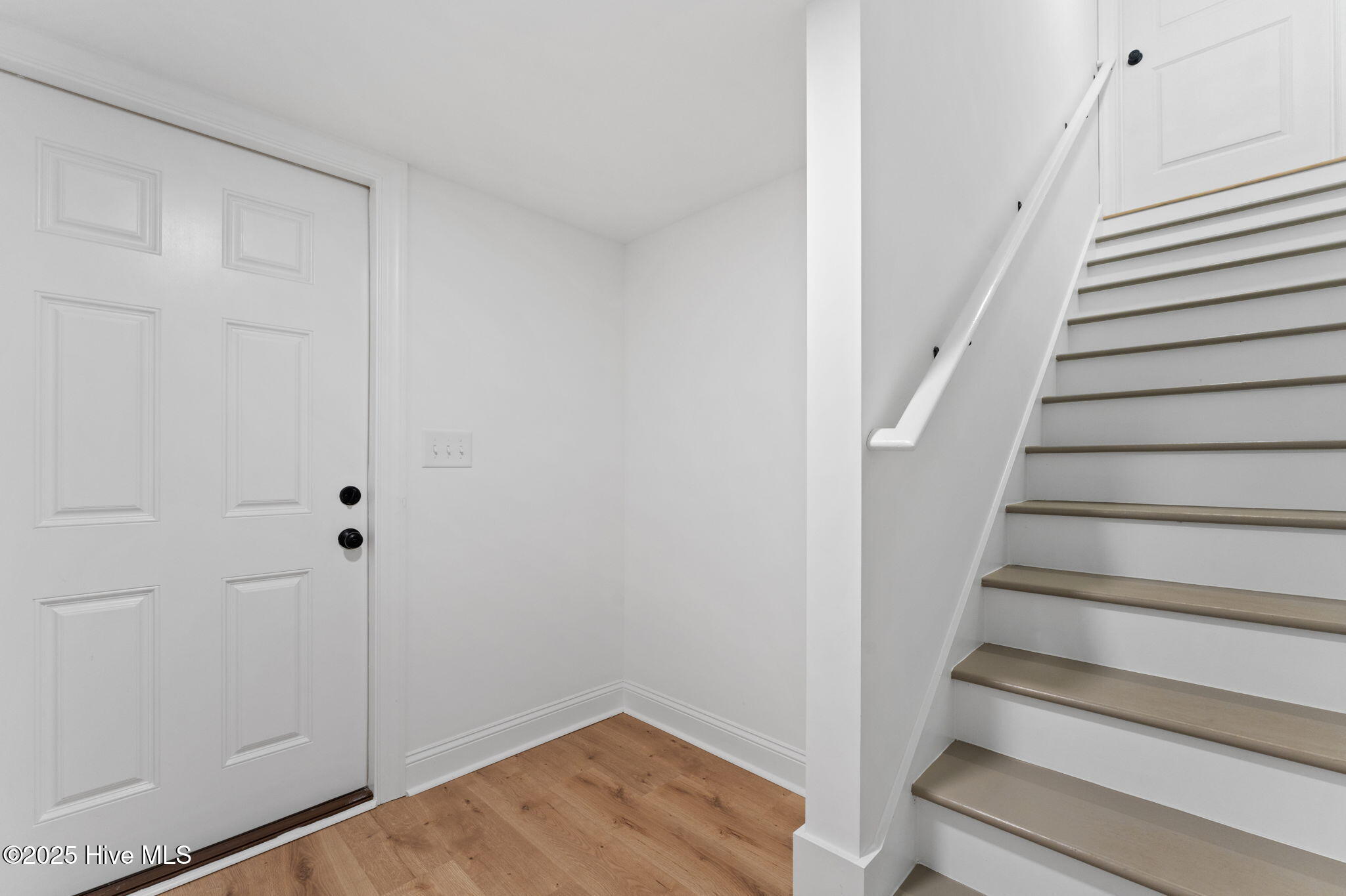 Oak Island, North Carolina 28465, United States, 4 Bedrooms Bedrooms, ,3 BathroomsBathrooms,Residential,Pending,256085