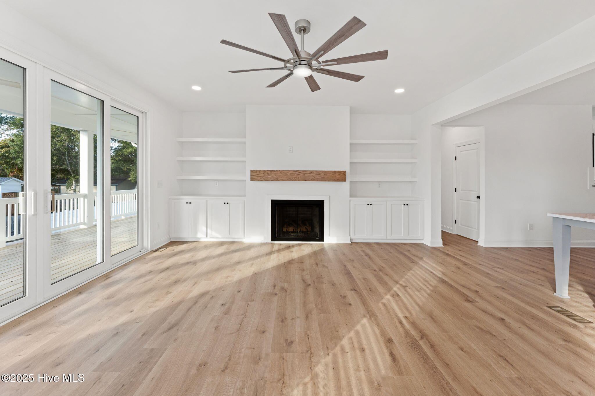 Oak Island, North Carolina 28465, United States, 4 Bedrooms Bedrooms, ,3 BathroomsBathrooms,Residential,Pending,256085