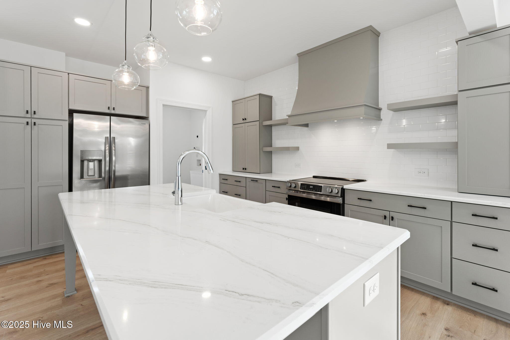 Oak Island, North Carolina 28465, United States, 4 Bedrooms Bedrooms, ,3 BathroomsBathrooms,Residential,Pending,256085