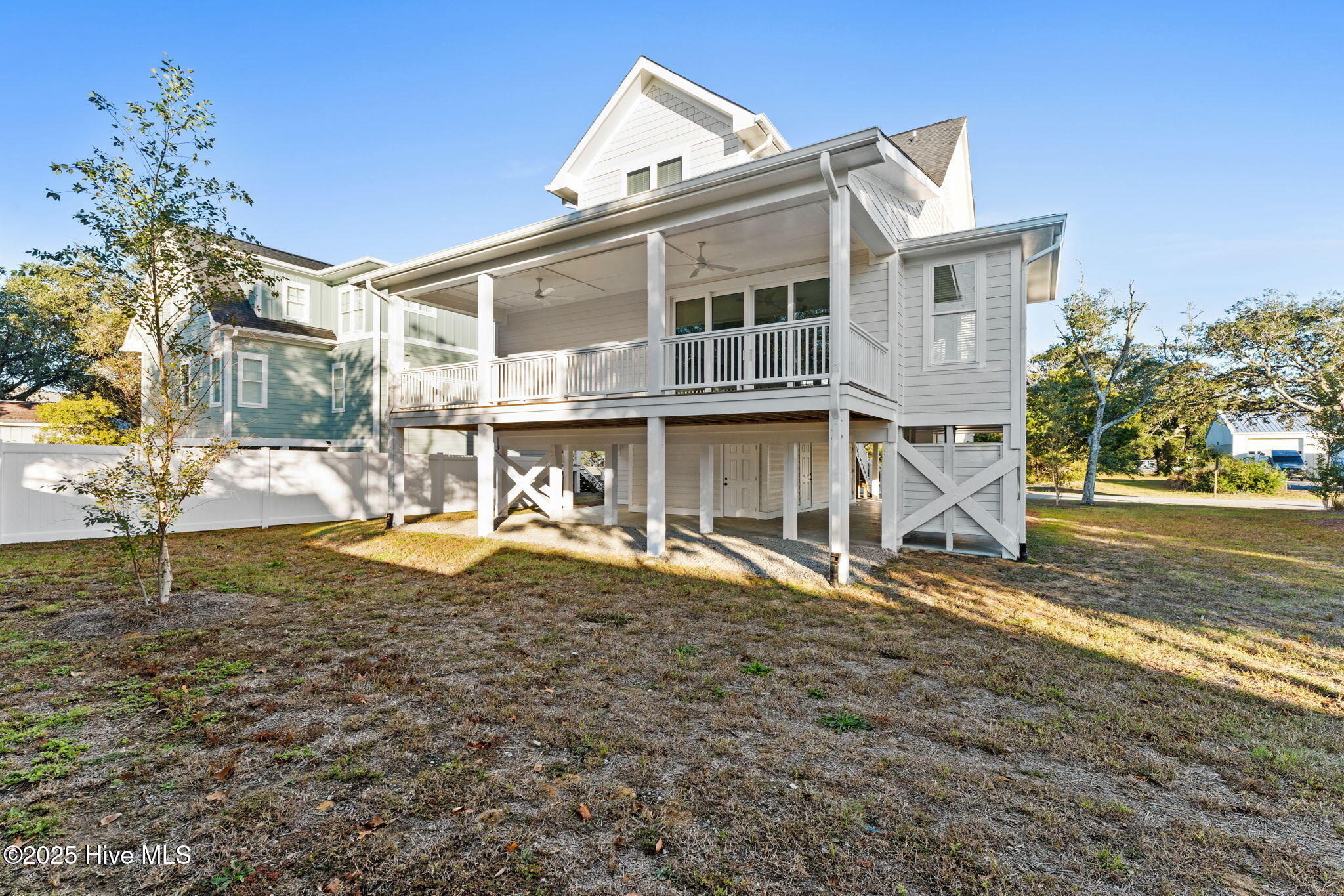 Oak Island, North Carolina 28465, United States, 4 Bedrooms Bedrooms, ,3 BathroomsBathrooms,Residential,Pending,256085