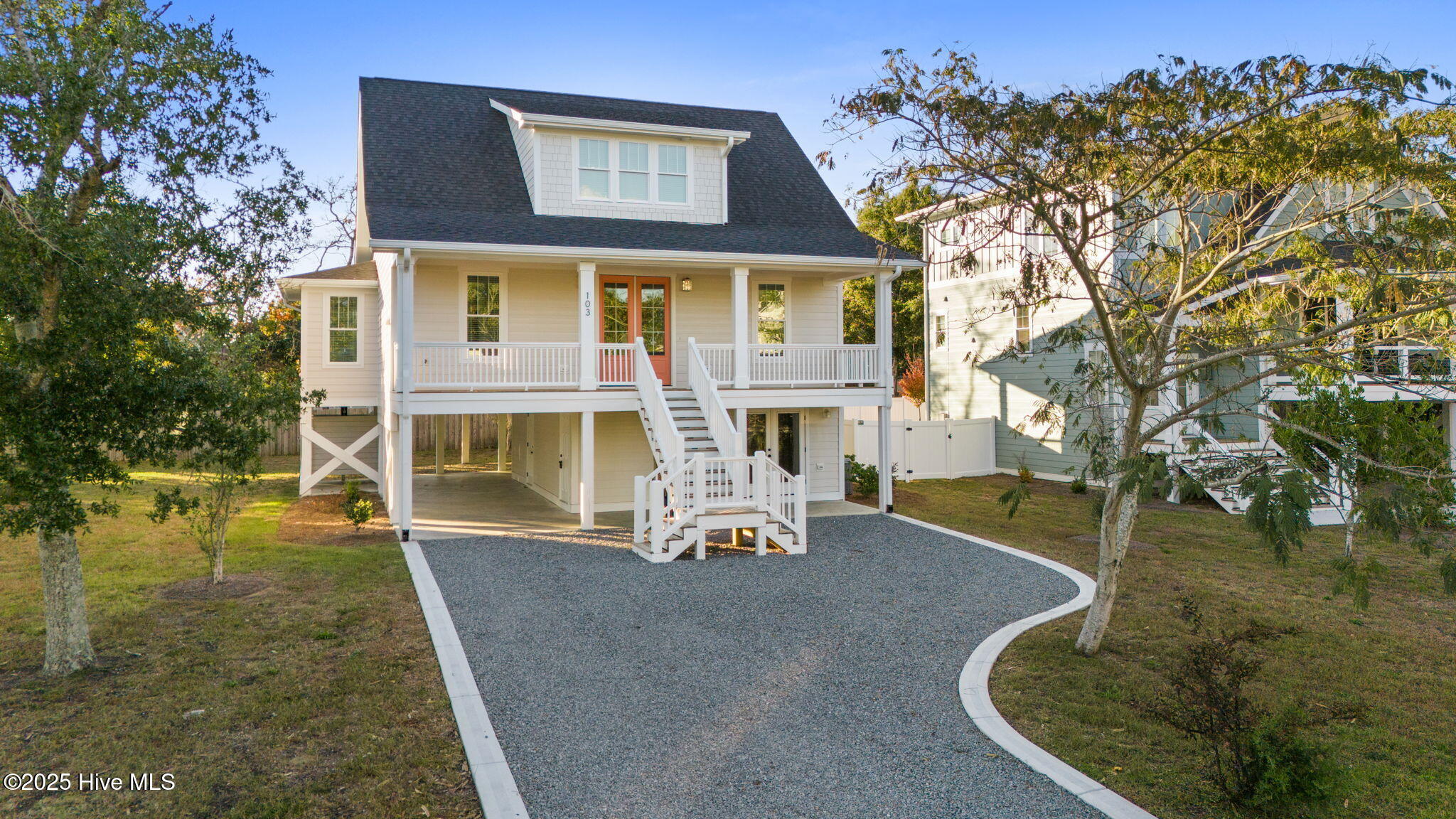Oak Island, North Carolina 28465, United States, 4 Bedrooms Bedrooms, ,3 BathroomsBathrooms,Residential,Pending,256085